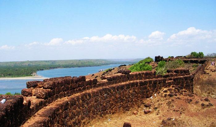 Chapora Fort aka Dil Chahta Hai Fort- Best place to visit in goa 